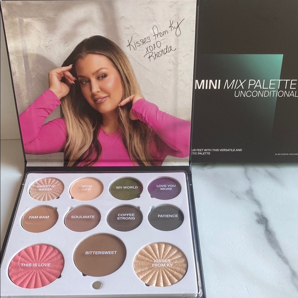 Mini Mix Palette Unconditional by OFRA - Versatile Makeup Palette